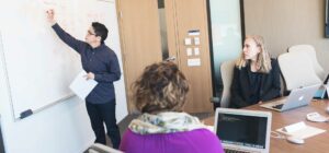 Beteor leiding geven aan collegas